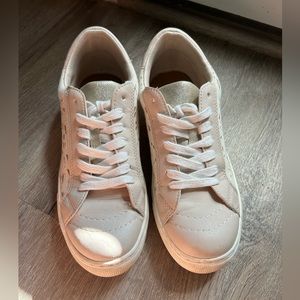 Universal Thread Women’s Animal Print Leather Sneakers